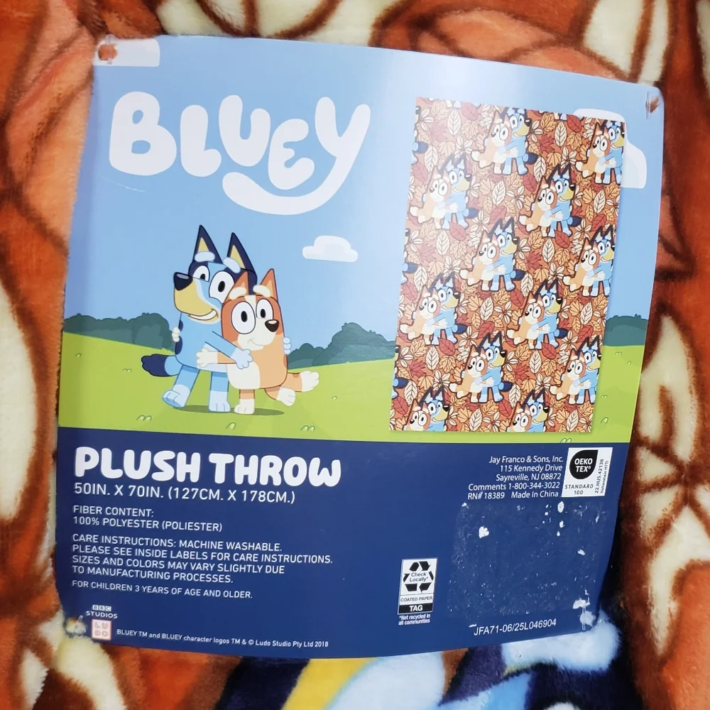 Bluey & Bingo Autum Leaves Plush Throw Blanket 50